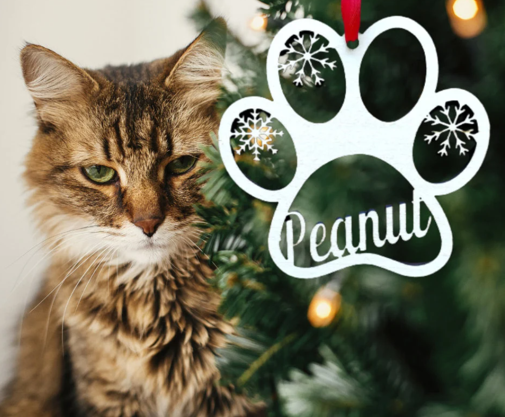 Personalized Dog & Cat Lover’s Wooden Christmas Ornament – Handcrafted from Canadian Maple | Custom Name Engraving