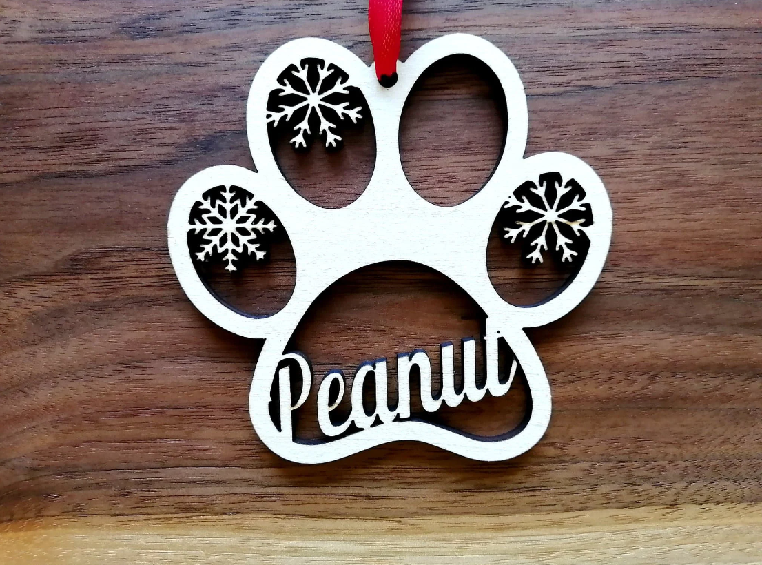 Personalized Dog & Cat Lover’s Wooden Christmas Ornament – Handcrafted from Canadian Maple | Custom Name Engraving