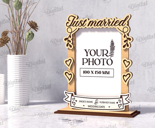 💍 Personalized “Just Married” Wedding Photo Frame – Names & Date Engraved